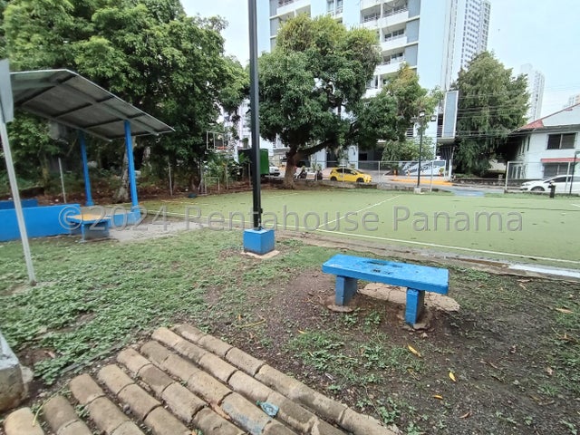Prime Commercial Lot in Carrasquilla